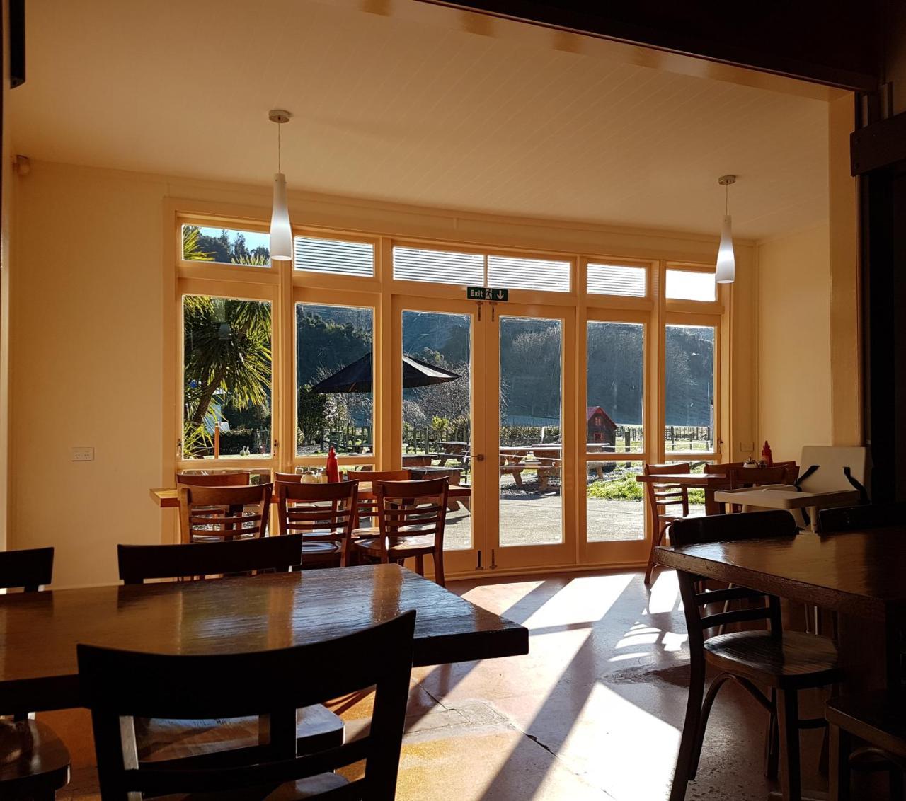 Flat Hills Tourist Park Hotel Ruahine Exterior photo